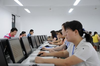 大学在线阅卷如何实现多维度的学生评估