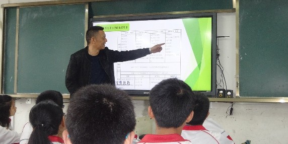 优化教学考核客观，考生答题纸电子化存档成绩系统，保证考核客观公正。